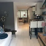 Apartment Lief Binnen, Bij Bos Duin En Dorp Bergen