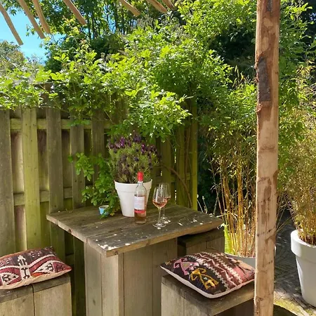 Lief Binnen, Bij Bos Duin En Dorp *