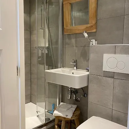 Lief Binnen, Bij Bos Duin En Dorp Bergen