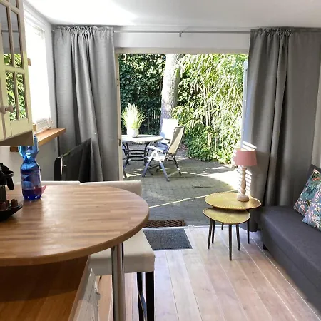 Lief Binnen, Bij Bos Duin En Dorp